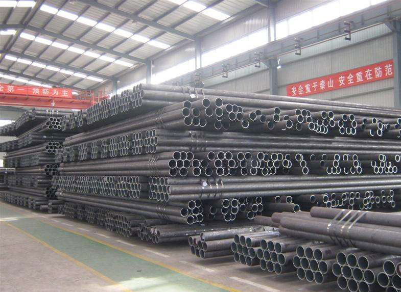 大口徑合金<a href='http://www.o567.net' target='_blank' style='color:#0000FF; text-decoration:underline;'>無縫管</a> <a href='http://www.o567.net/' target='_blank' style='color:#0000FF; text-decoration:underline;'>16mn無縫鋼管</a>建筑工程用管 熱軋無縫鋼管 大口徑合金無縫管 16Mn無縫鋼管建筑工程用管 熱軋無縫鋼管
